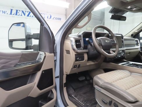 Used 2025 Ford F350 Platinum w/ Platinum Plus Package image 49