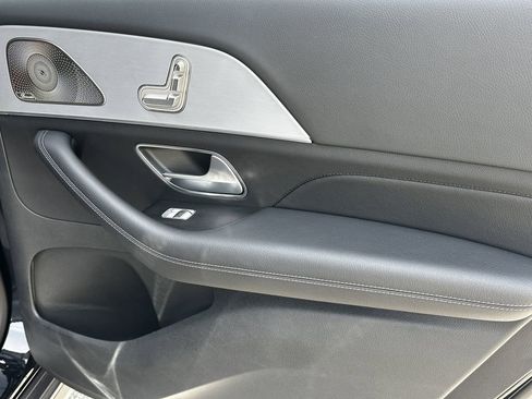 Certified 2025 Mercedes-Benz GLS 450 4MATIC image 20