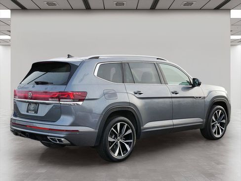 Used 2024 Volkswagen Atlas SEL Premium R-Line image 6