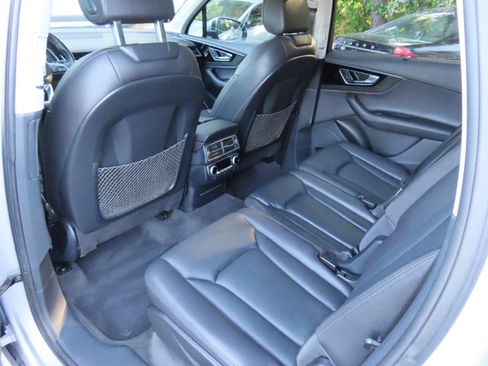 Used 2017 Audi Q7 3.0T Premium Plus AWD/4WD image 7