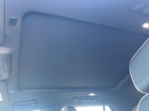 Used 2021 GMC Yukon SLT w/ SLT Premium Package image 26