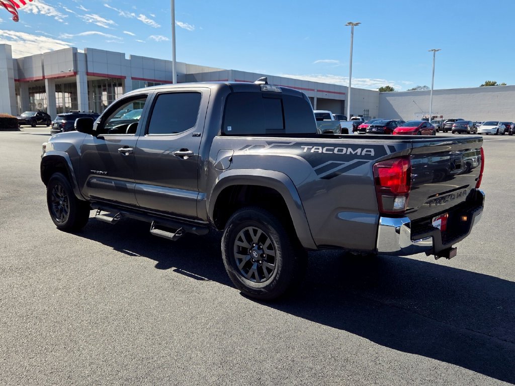 Used 2021 Toyota Tacoma SR5 RWD image 10