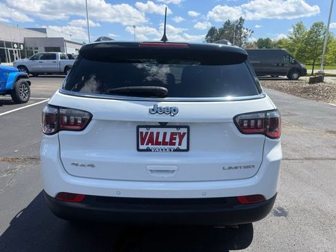 Used 2022 Jeep Compass Limited w/ Sun and Sound Group AWD/4WD image 5