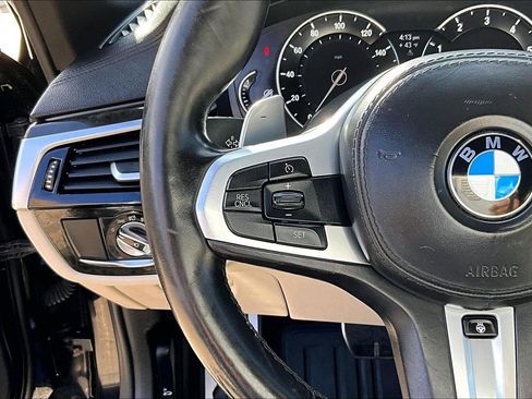 Used 2018 BMW M550i xDrive image 11