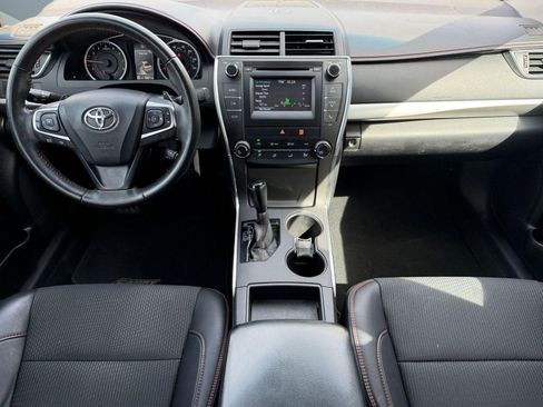 Used 2016 Toyota Camry SE image 15