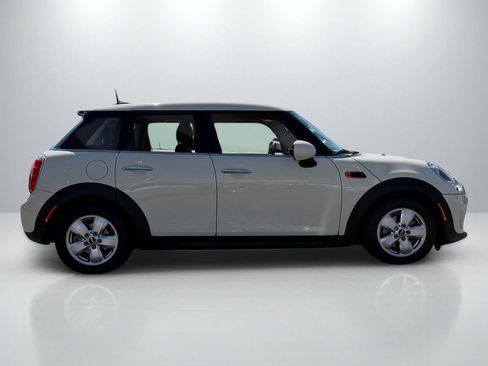 Used 2018 MINI Cooper 4-Door Hardtop FWD image 8