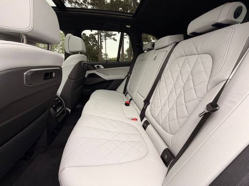 New 2026 BMW X5 xDrive40i w/ M Sport Package AWD/4WD image 14