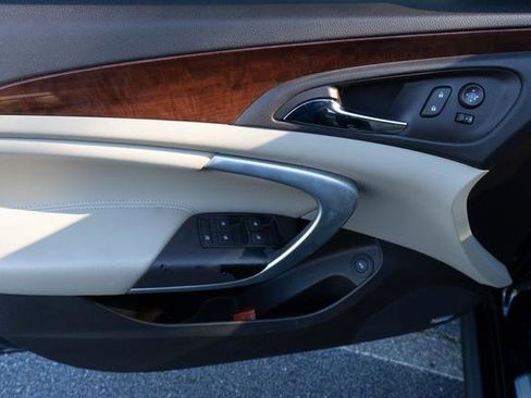 Used 2017 Buick Regal Premium w/ Driver Confidence Package #1 image 12