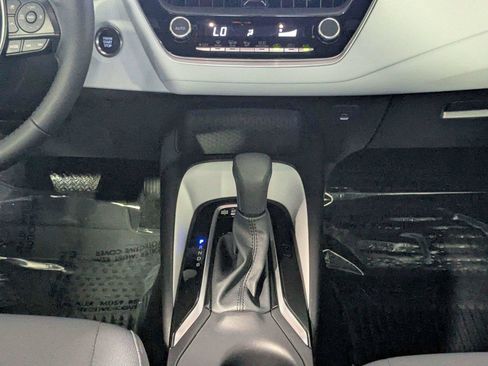 Used 2026 Toyota Corolla SE FWD image 39