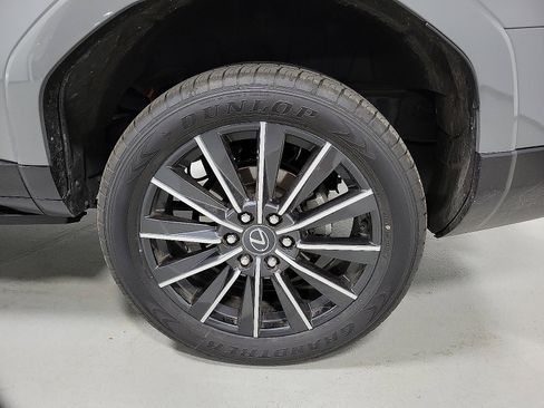 Used 2024 Lexus GX 550 w/ Accessory Package (2T) image 8