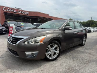 Used 2013 Nissan Altima 2.5 SL w/ 2.5 Moonroof Pkg