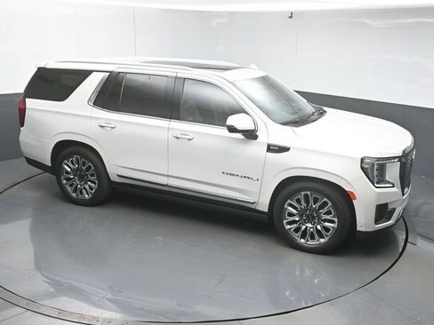 Used 2023 GMC Yukon Denali Ultimate AWD/4WD image 42