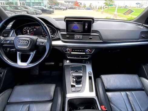 Used 2020 Audi Q5 2.0T Titanium Premium Plus w/ Premium Plus Package image 14