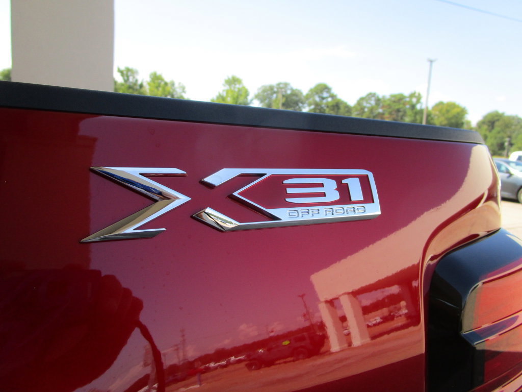 New 2026 GMC Sierra 2500 SLT w/ SLT Premium Package AWD/4WD image 15