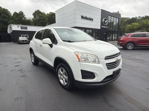 Used 2016 Chevrolet Trax LS AWD/4WD image 2