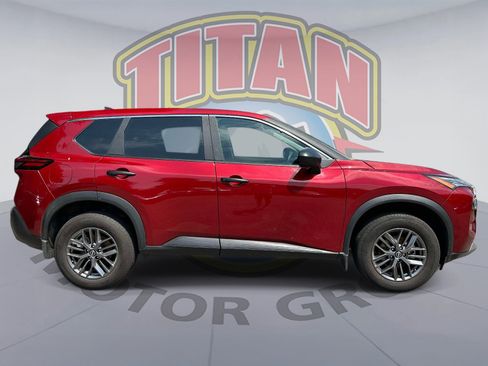 Certified 2023 Nissan Rogue S AWD/4WD image 2