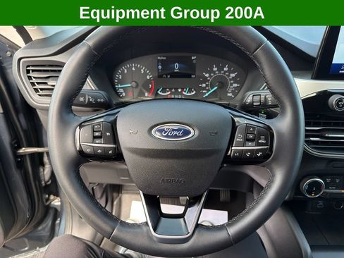 Used 2022 Ford Escape SE w/ Convenience Package FWD image 16