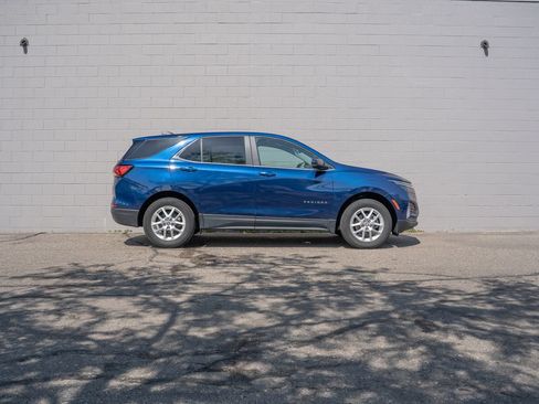 Used 2023 Chevrolet Equinox LT AWD/4WD image 8