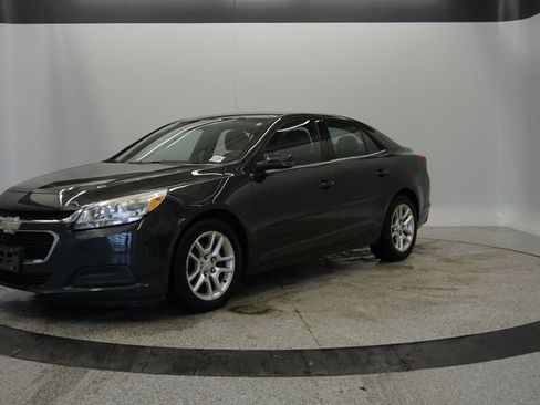 Used 2014 Chevrolet Malibu LT w/ Power Convenience Package image 2