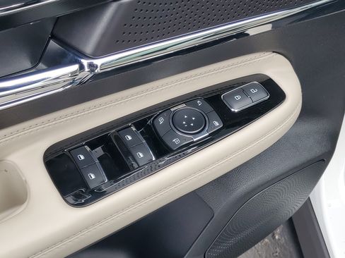 New 2026 Lincoln Corsair Premiere image 10