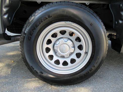 Used 2024 Chevrolet Silverado 1500 W/T image 7