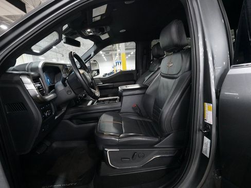 Used 2023 Ford F250 Platinum image 7