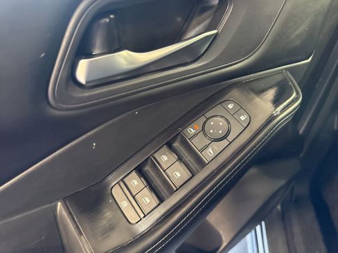 Used 2025 Nissan Rogue SV image 17