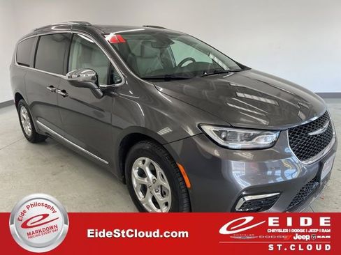 Used 2021 Chrysler Pacifica Limited w/ Premium & Safety Sphere Group AWD/4WD image 1