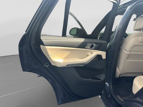 Used 2021 BMW X5 xDrive40i w/ Premium Package 3 AWD/4WD image 13