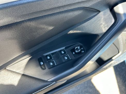 Used 2025 Volkswagen Jetta Sport FWD image 13
