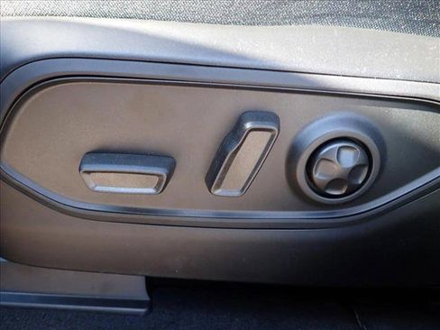 New 2025 Jeep Grand Cherokee Altitude image 13