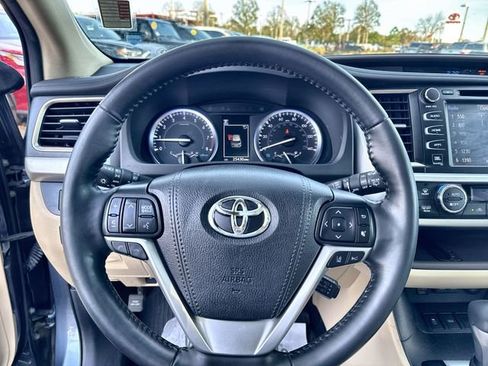 Used 2019 Toyota Highlander Limited Platinum image 23