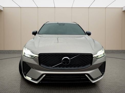 New 2026 Volvo XC60 B5 Plus w/ Protection Package Premier AWD/4WD image 4