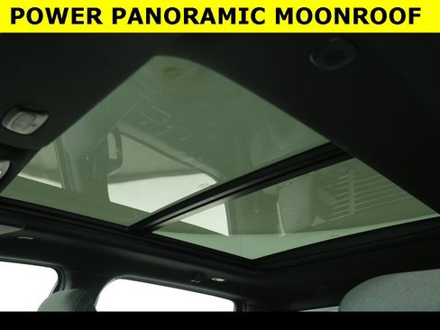 New 2026 RAM 1500 4x4 Crew Cab image 3