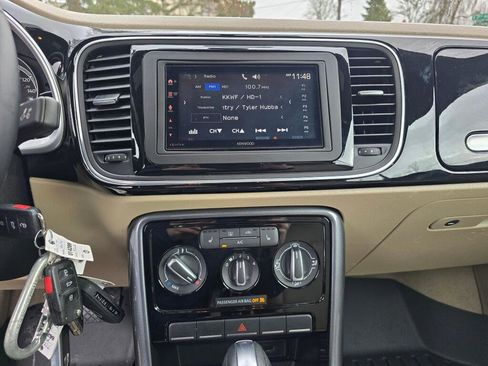 Used 2017 Volkswagen Beetle 1.8T image 20