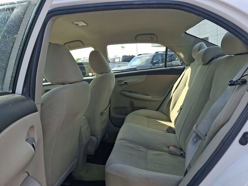 Used 2011 Toyota Corolla LE FWD image 12