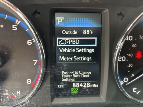 Used 2016 Toyota RAV4 XLE image 46