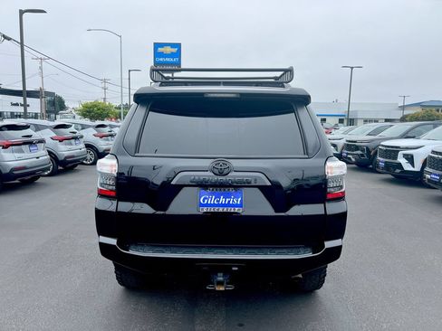Used 2020 Toyota 4Runner Venture w/ Moonroof Package AWD/4WD image 26