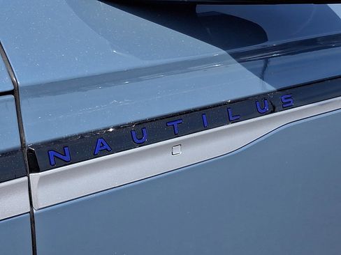 New 2026 Lincoln Nautilus Reserve image 19