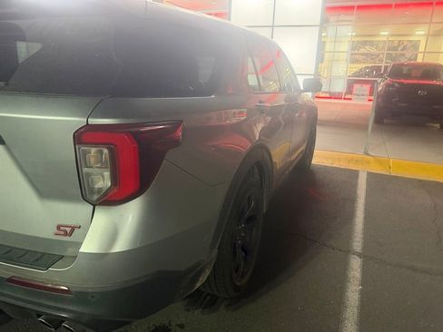 Used 2022 Ford Explorer ST w/ ST Street Pack image 5
