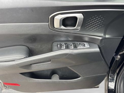 Used 2021 Kia Sorento S FWD image 20