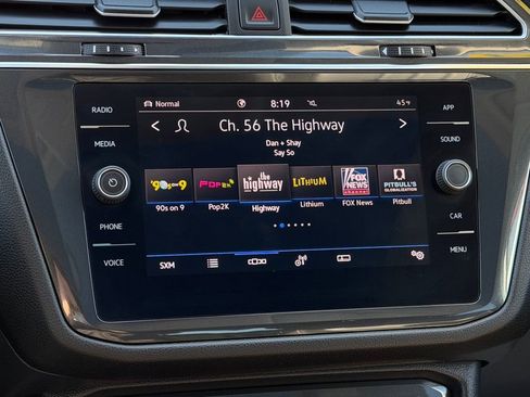 Used 2022 Volkswagen Tiguan SE image 15