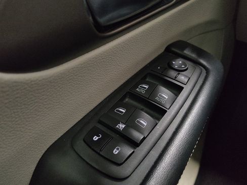 Used 2023 Chrysler Voyager LX w/ Fleet Security Group FWD image 27