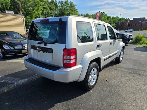 Used 2012 Jeep Liberty Sport AWD/4WD image 3