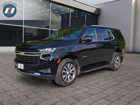 Used 2022 Chevrolet Tahoe LT w/ Luxury Package image 1