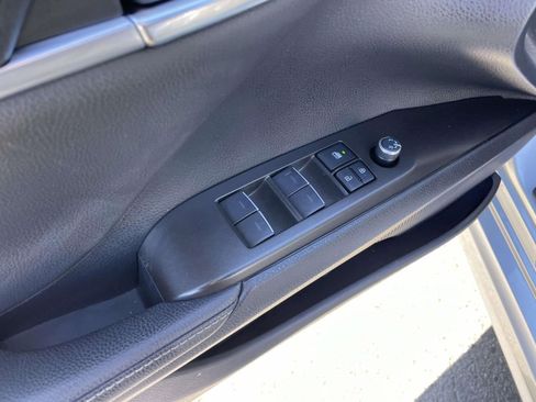 Used 2022 Toyota Camry XSE image 22