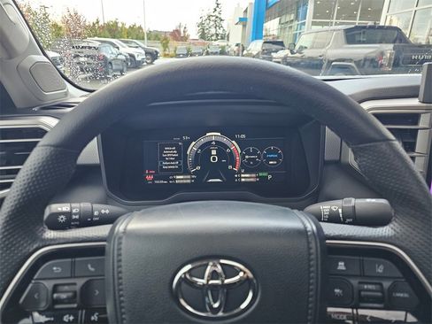 Used 2024 Toyota Tundra Limited image 26