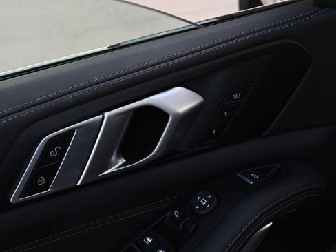 Certified 2025 BMW X5 xDrive50e w/ M Sport Package image 30