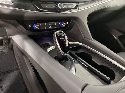 Used 2019 Buick Enclave Essence AWD/4WD image 28