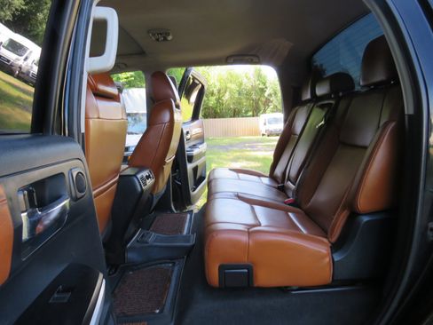Used 2014 Toyota Tundra Platinum image 20